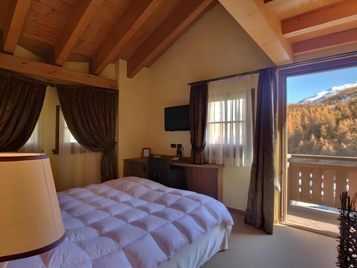 Hotel Bait De Angial Livigno Exteriör bild