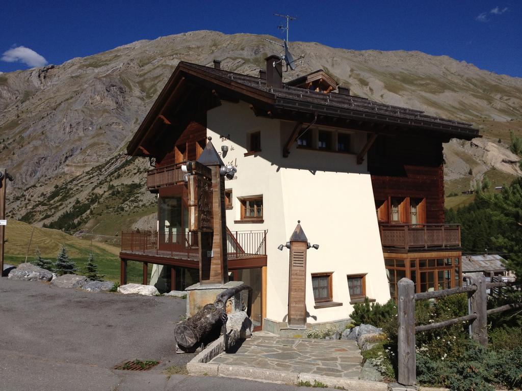 Hotel Bait De Angial Livigno Exteriör bild