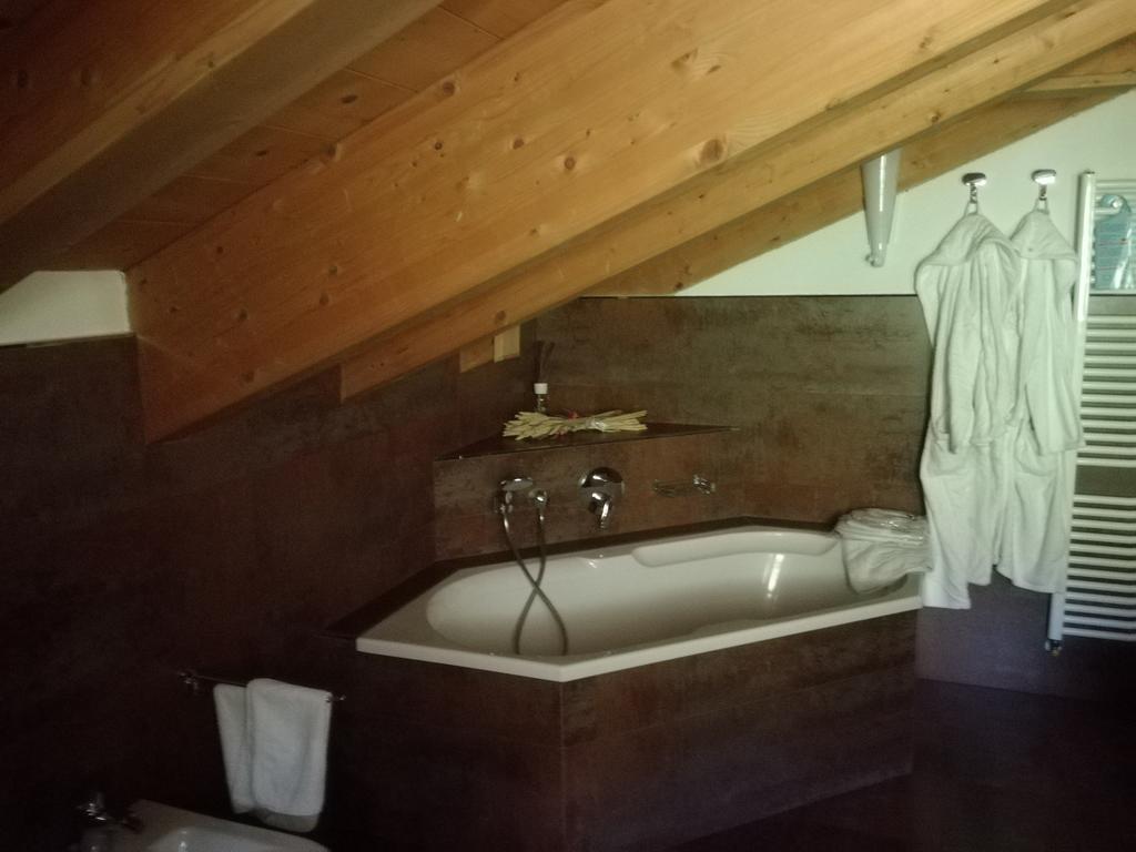 Hotel Bait De Angial Livigno Exteriör bild