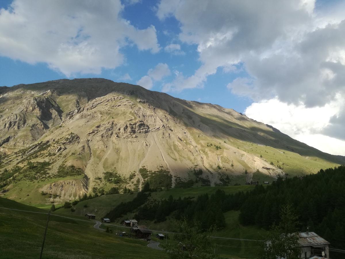Hotel Bait De Angial Livigno Exteriör bild