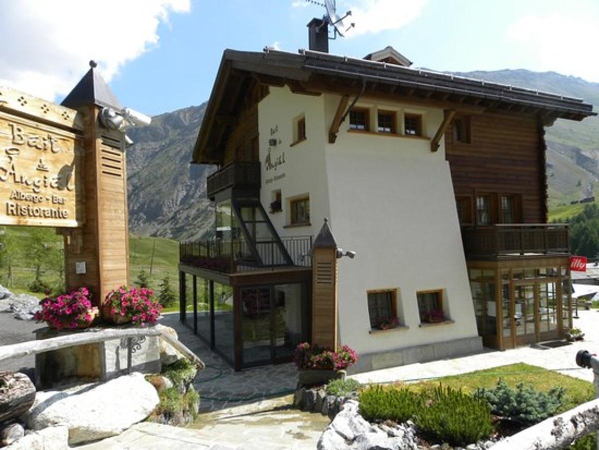 Hotel Bait De Angial Livigno Exteriör bild