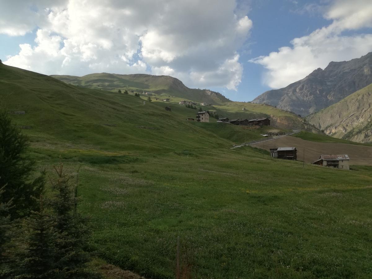 Hotel Bait De Angial Livigno Exteriör bild